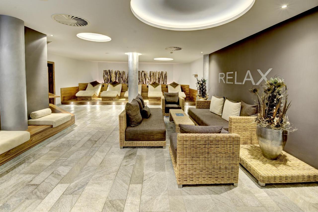 Hotel Gut Brandlhof Saalfelden ภายนอก รูปภาพ
