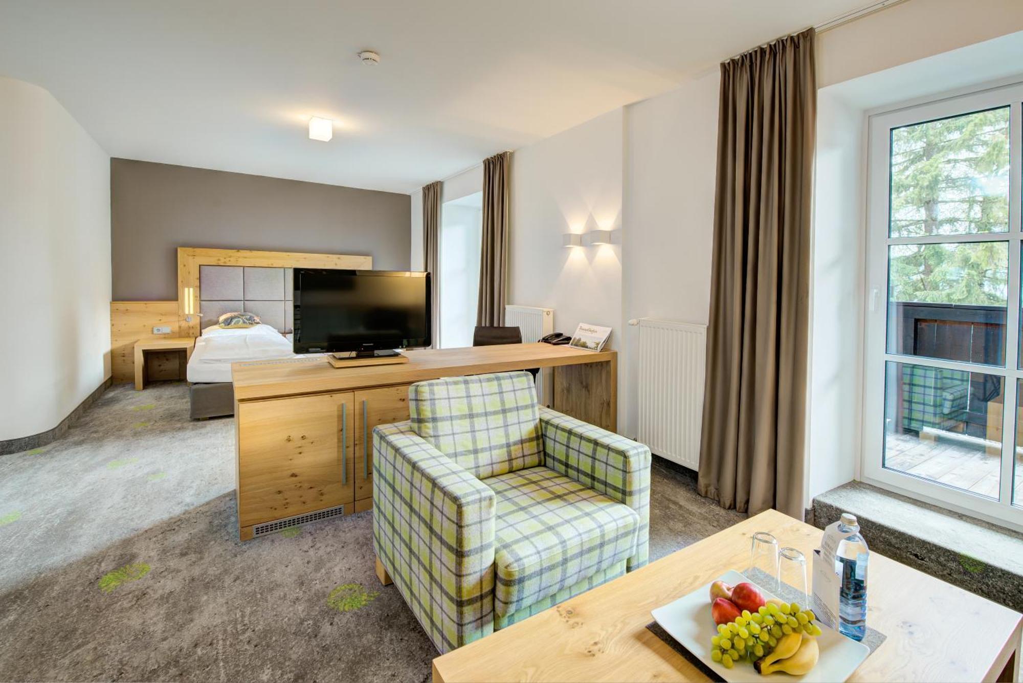 Hotel Gut Brandlhof Saalfelden ภายนอก รูปภาพ