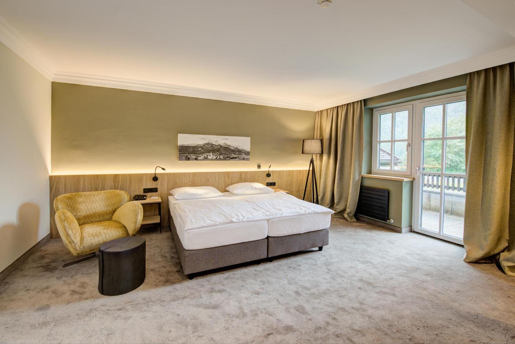 Hotel Gut Brandlhof Saalfelden ภายนอก รูปภาพ